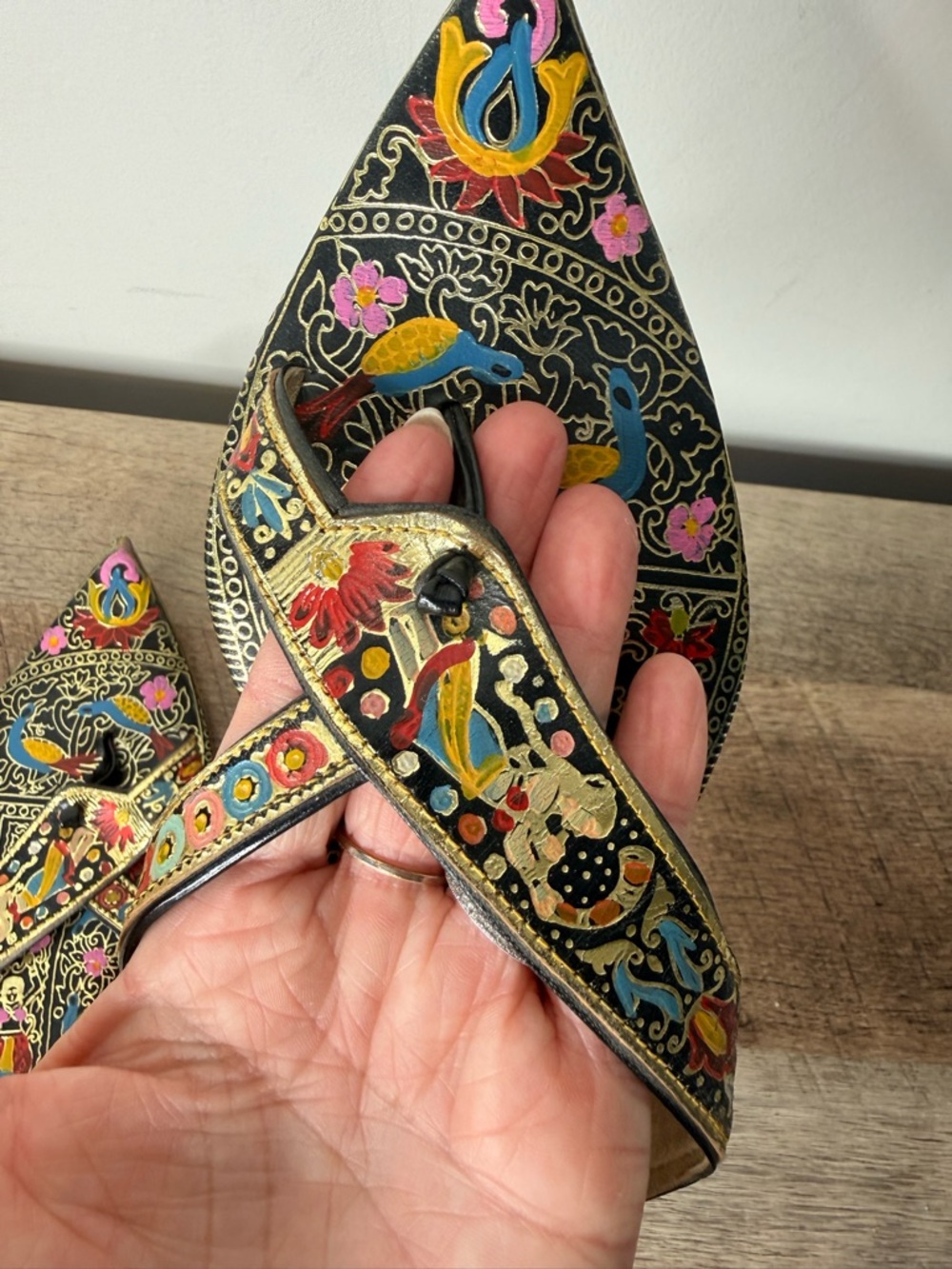 Hand Painted Leather Pointed Traditional Indian Desi Flat Juttis Sandals Thong 6 - Picture 5 of 11